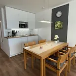 公寓 Lula Inklusive Schwimmbad Und Sauna By Interhome 圣恩吉玛